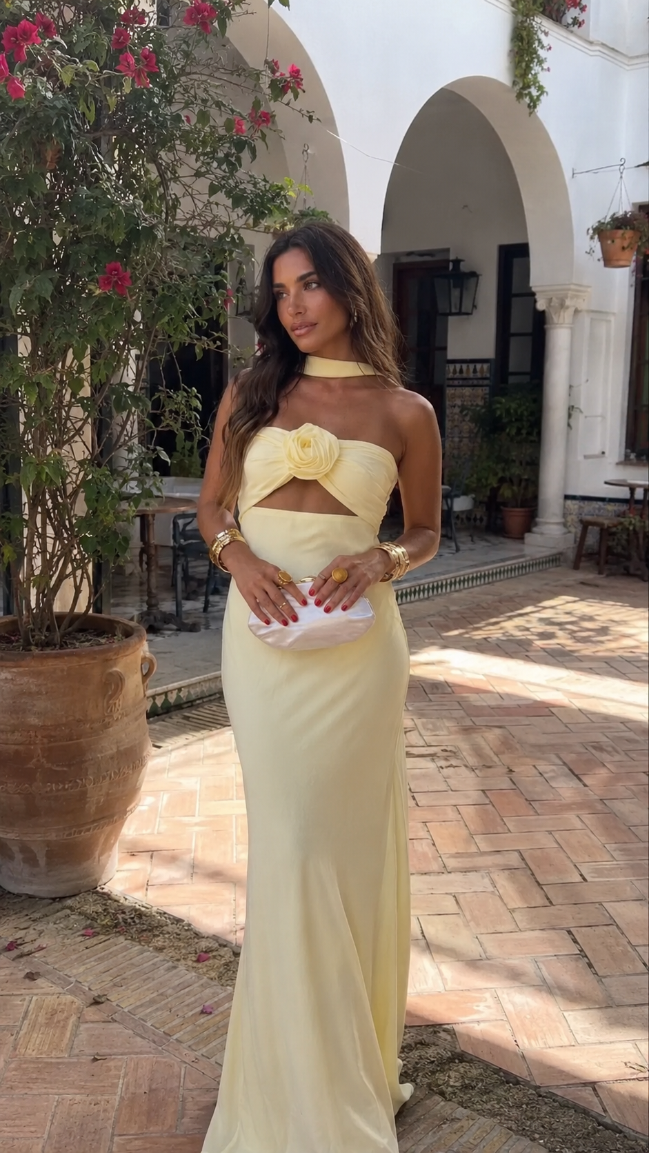 Aitana - Vestido amarillo pastel con estampado floral