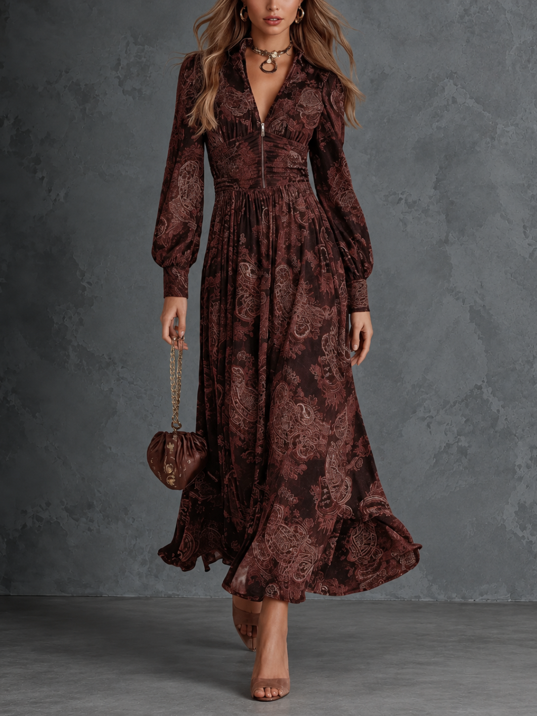 Emma | Vestido largo con estampado paisley y escote en V