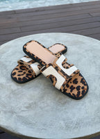 Marta - Sandalias Carys con estampado de leopardo