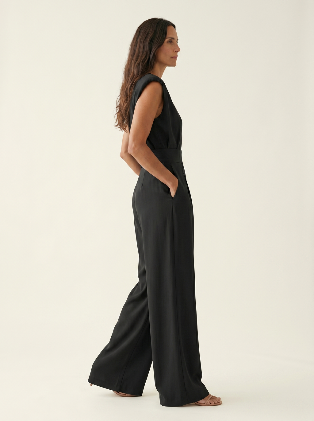 Valeria - Conjunto con Cinturón Minimalista que Define Tu Estilo