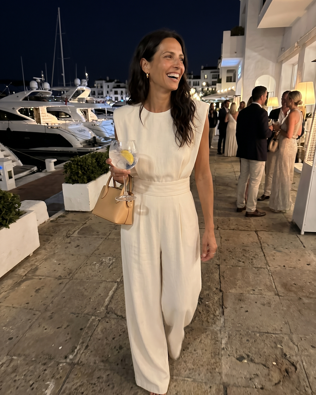 Valeria - Conjunto con Cinturón Minimalista que Define Tu Estilo