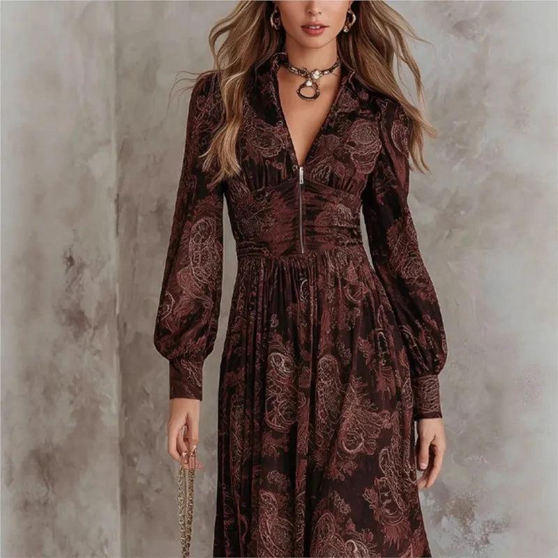 Emma | Vestido largo con estampado paisley y escote en V