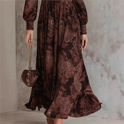 Emma | Vestido largo con estampado paisley y escote en V
