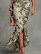 Anne™ | Vestido largo asimétrico de satén verde con cuello en V, mangas abullonadas y estampado floral