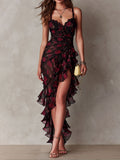 Edith | Vestido corto drapeado negro y rojo con estampado floral y dobladillo con volantes