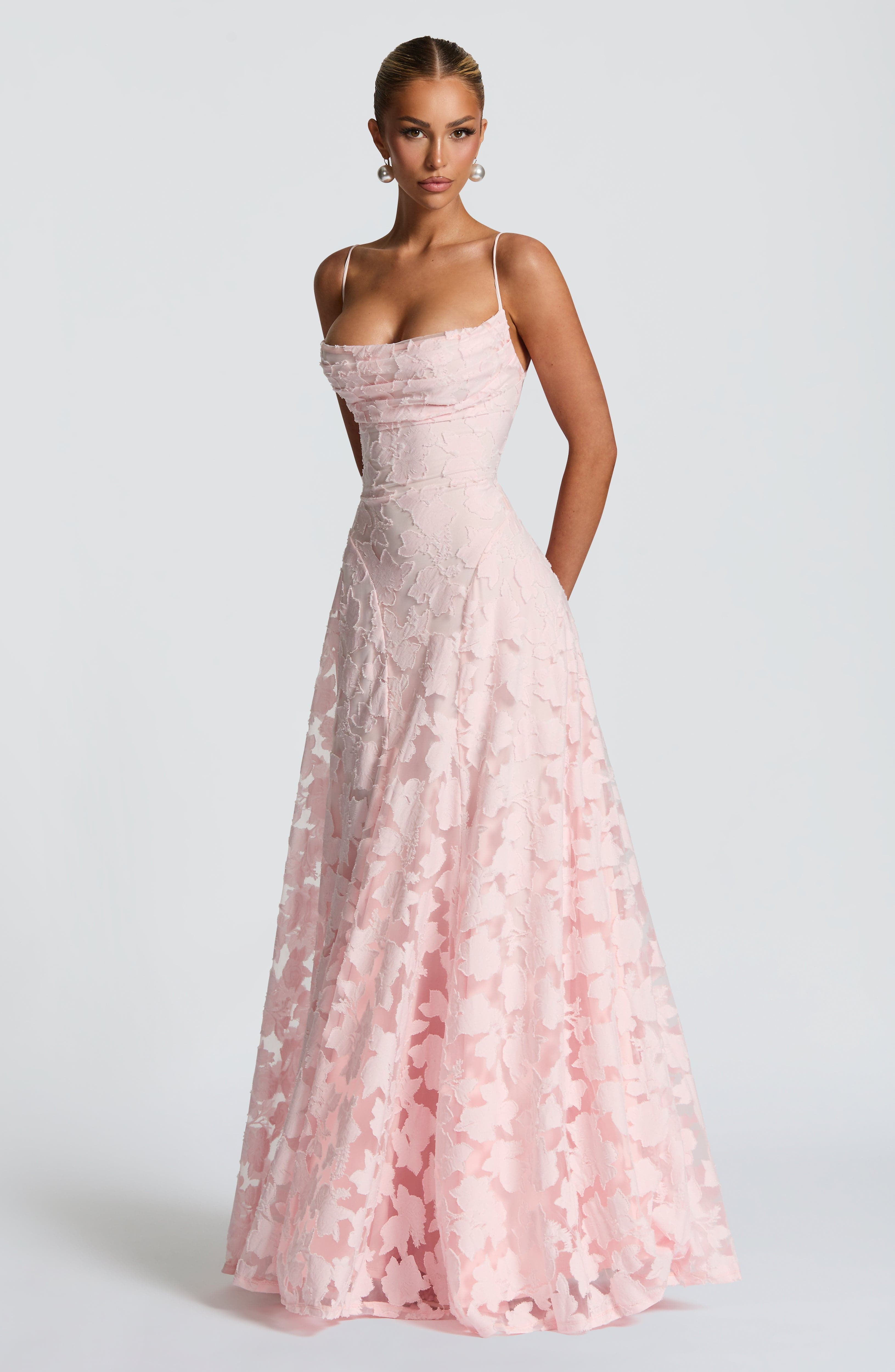 Vestido Manuela - Elegancia fluida con acabado sofisticado