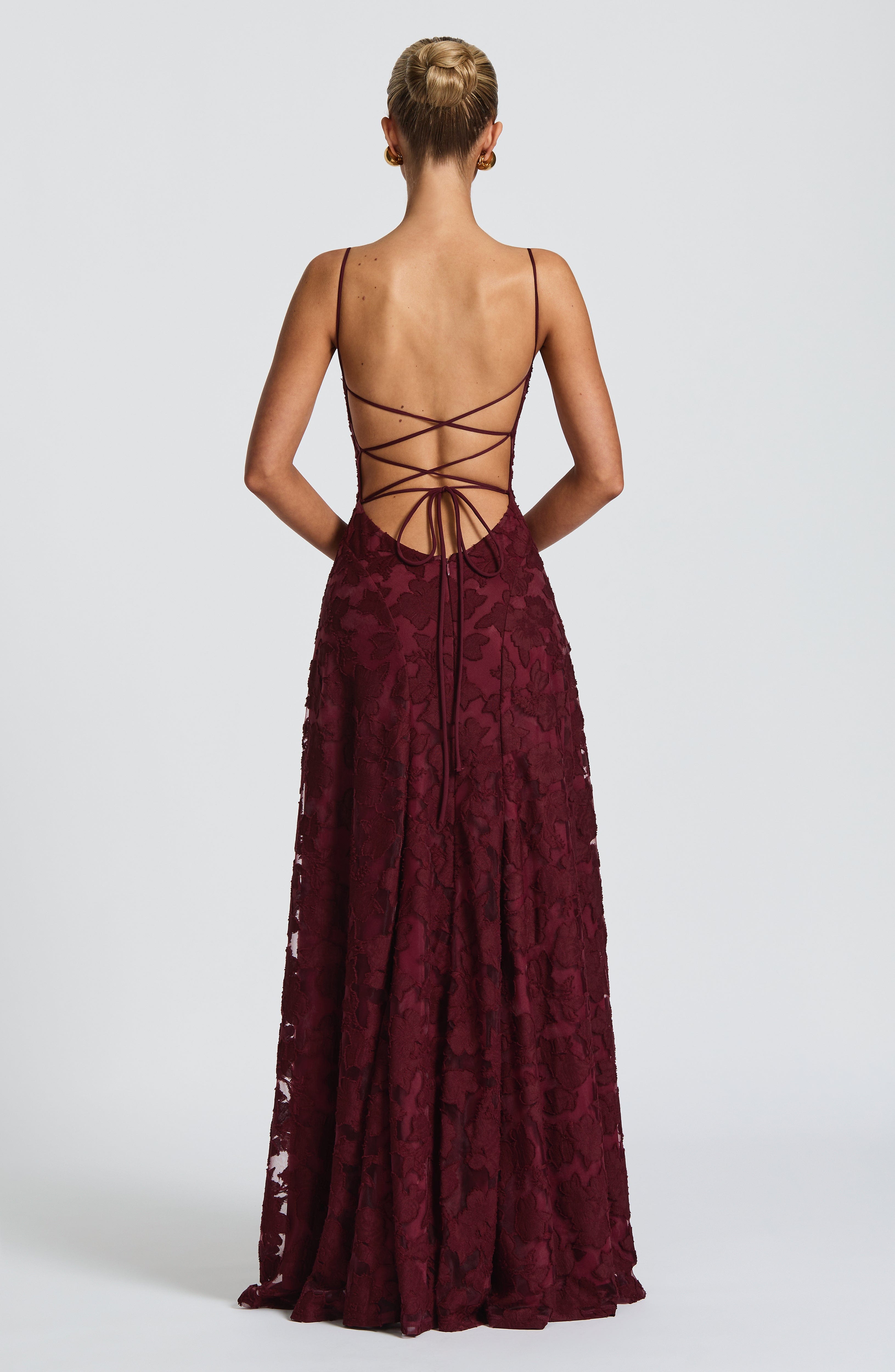 Vestido Manuela - Elegancia fluida con acabado sofisticado