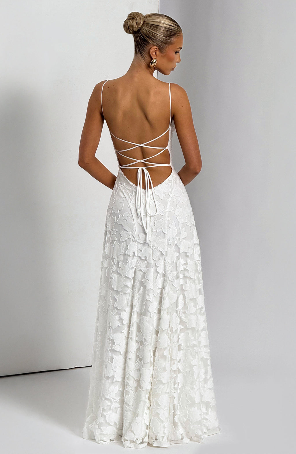 Vestido Manuela - Elegancia fluida con acabado sofisticado