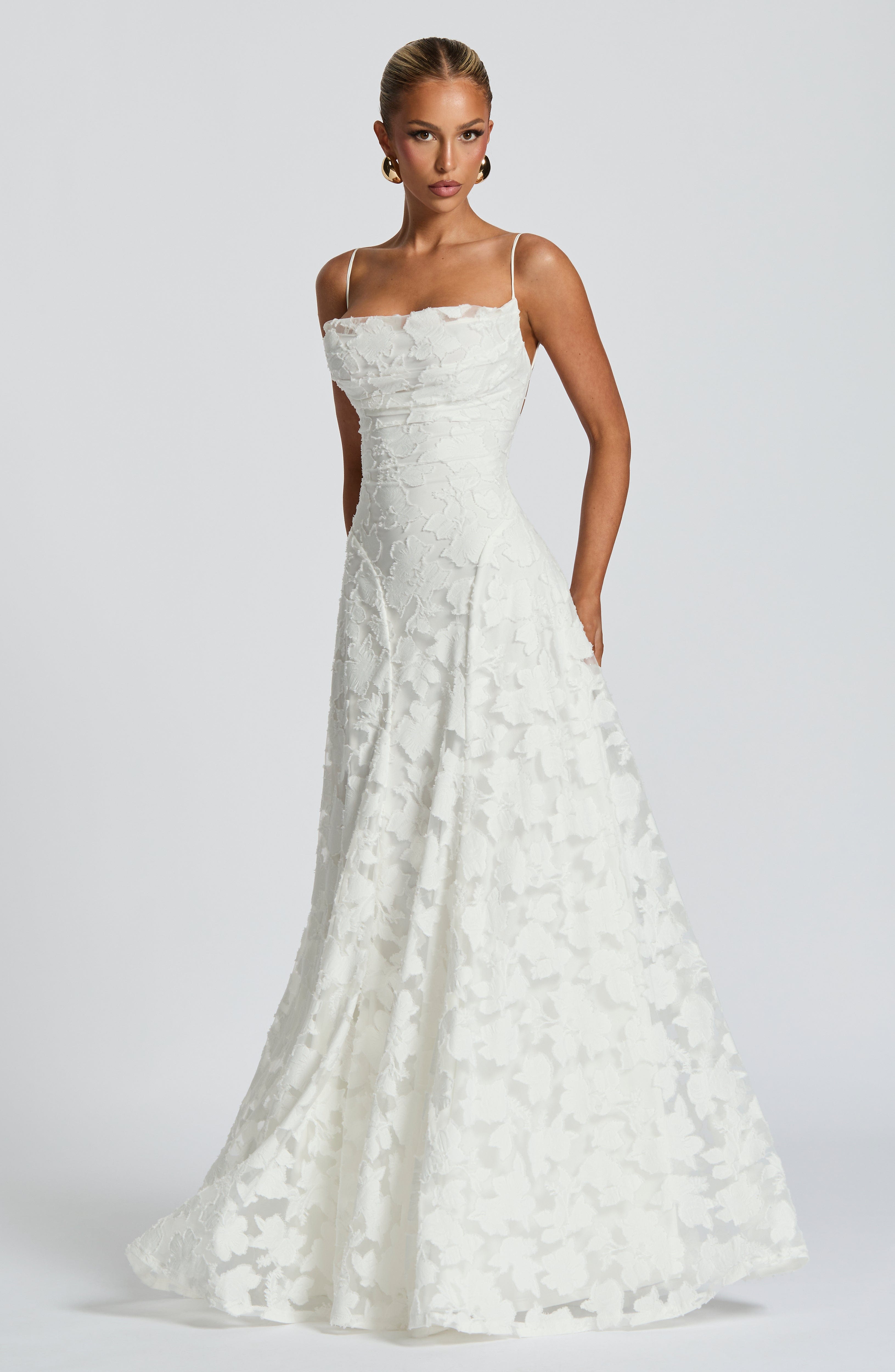 Vestido Manuela - Elegancia fluida con acabado sofisticado