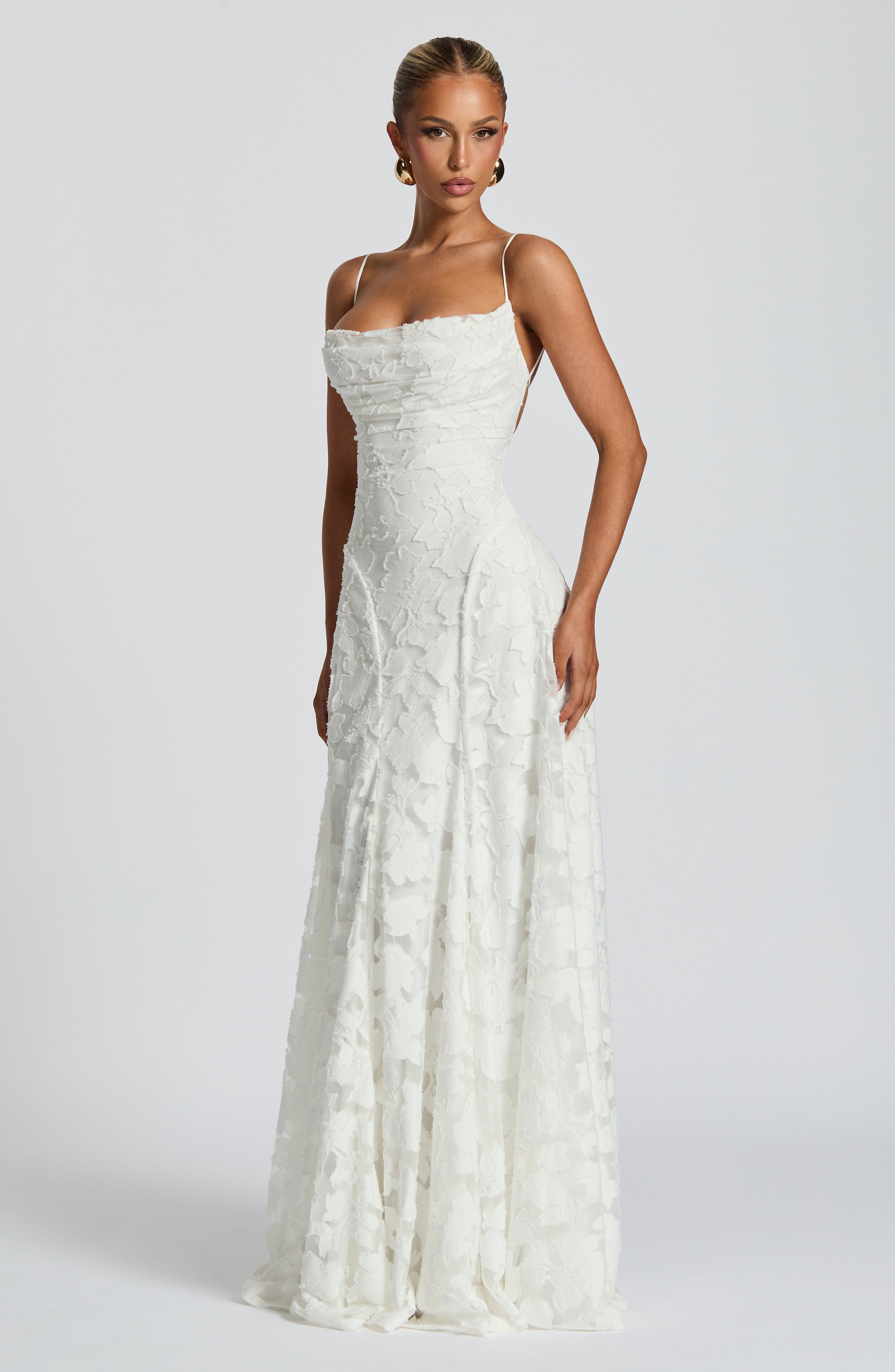 Vestido Manuela - Elegancia fluida con acabado sofisticado
