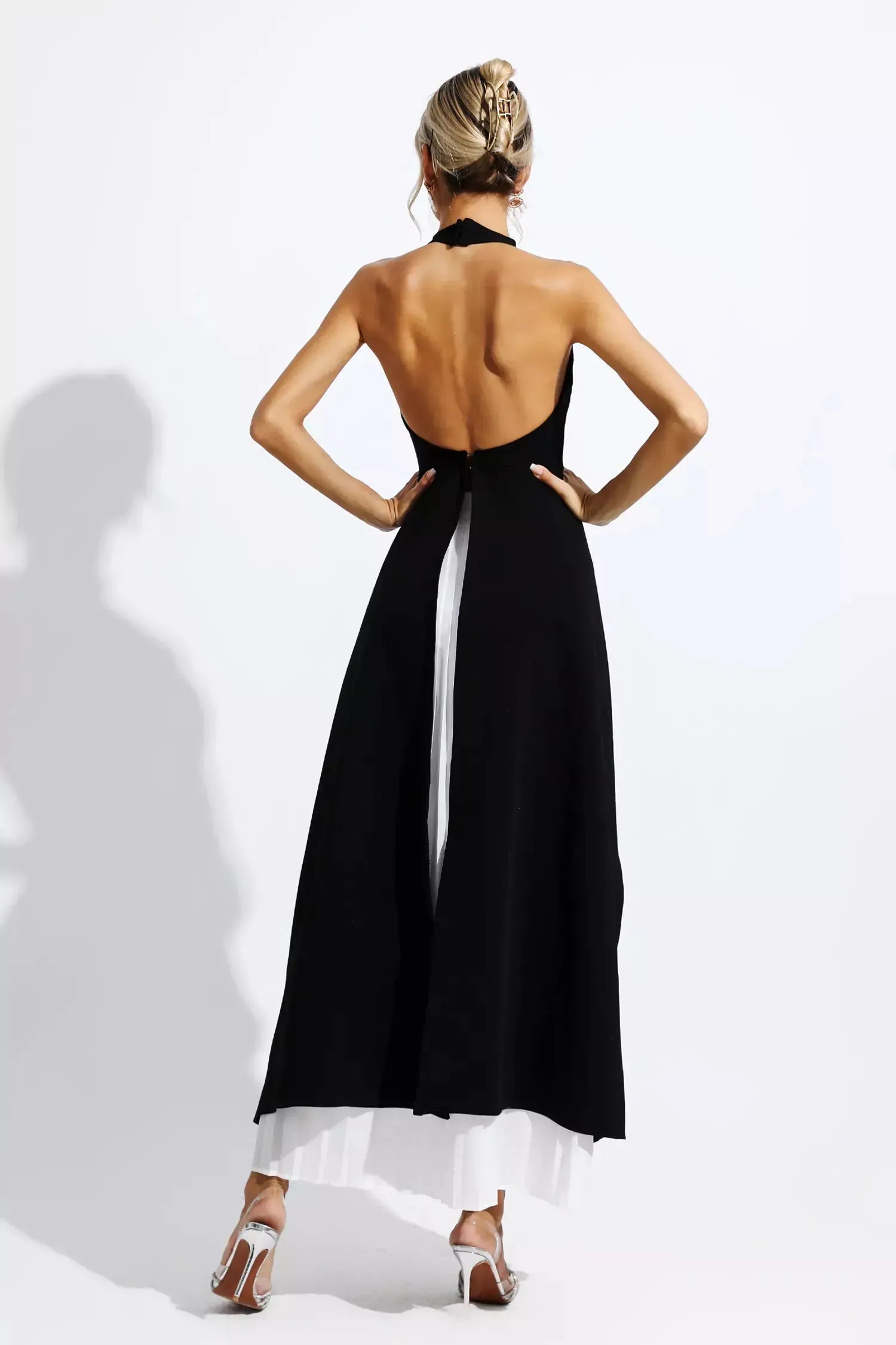 Conjunto Candela - Elegancia minimalista en blanco y negro