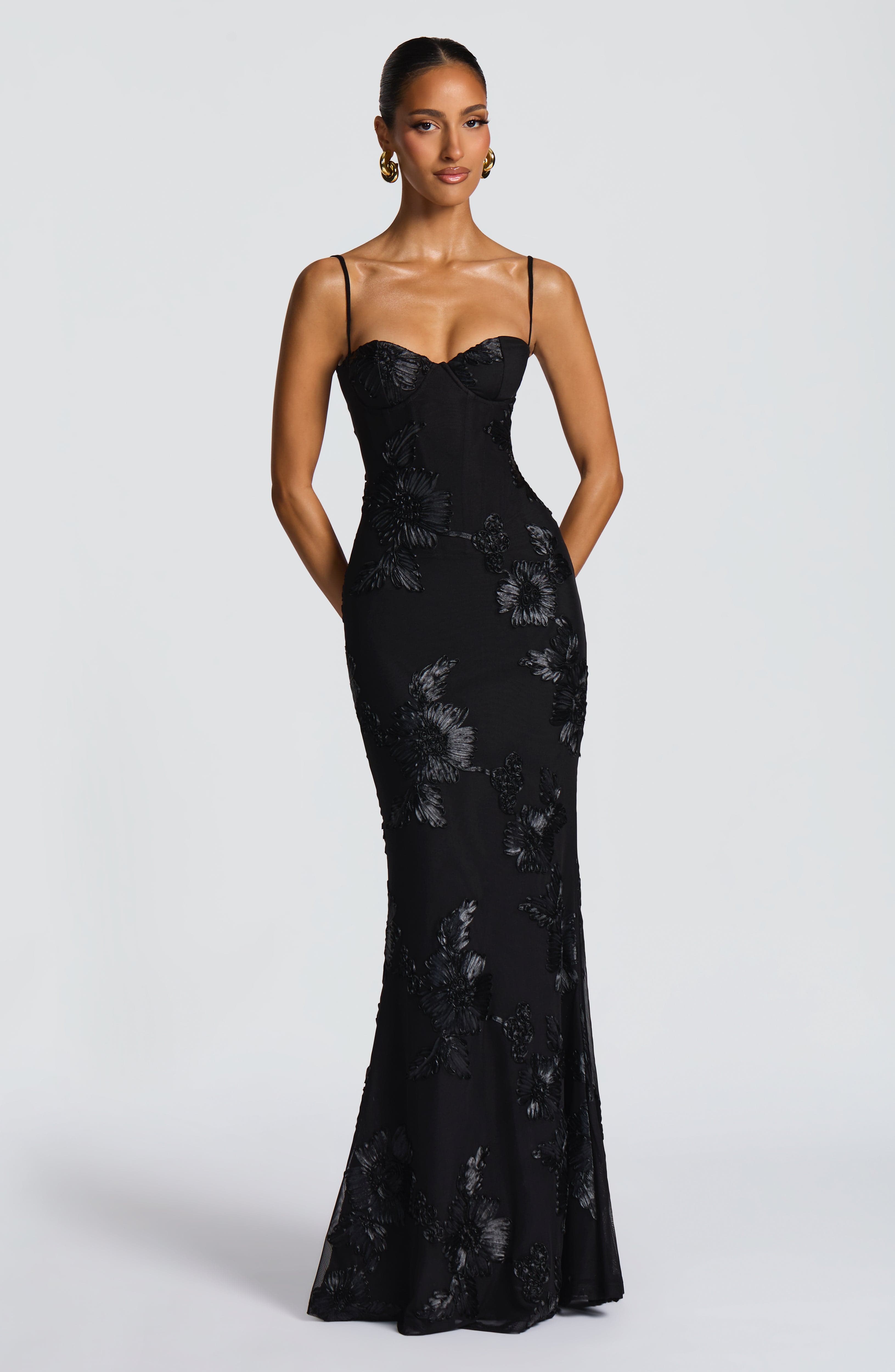 Vestido Raquel - Elegancia estructurada con detalles exclusivos