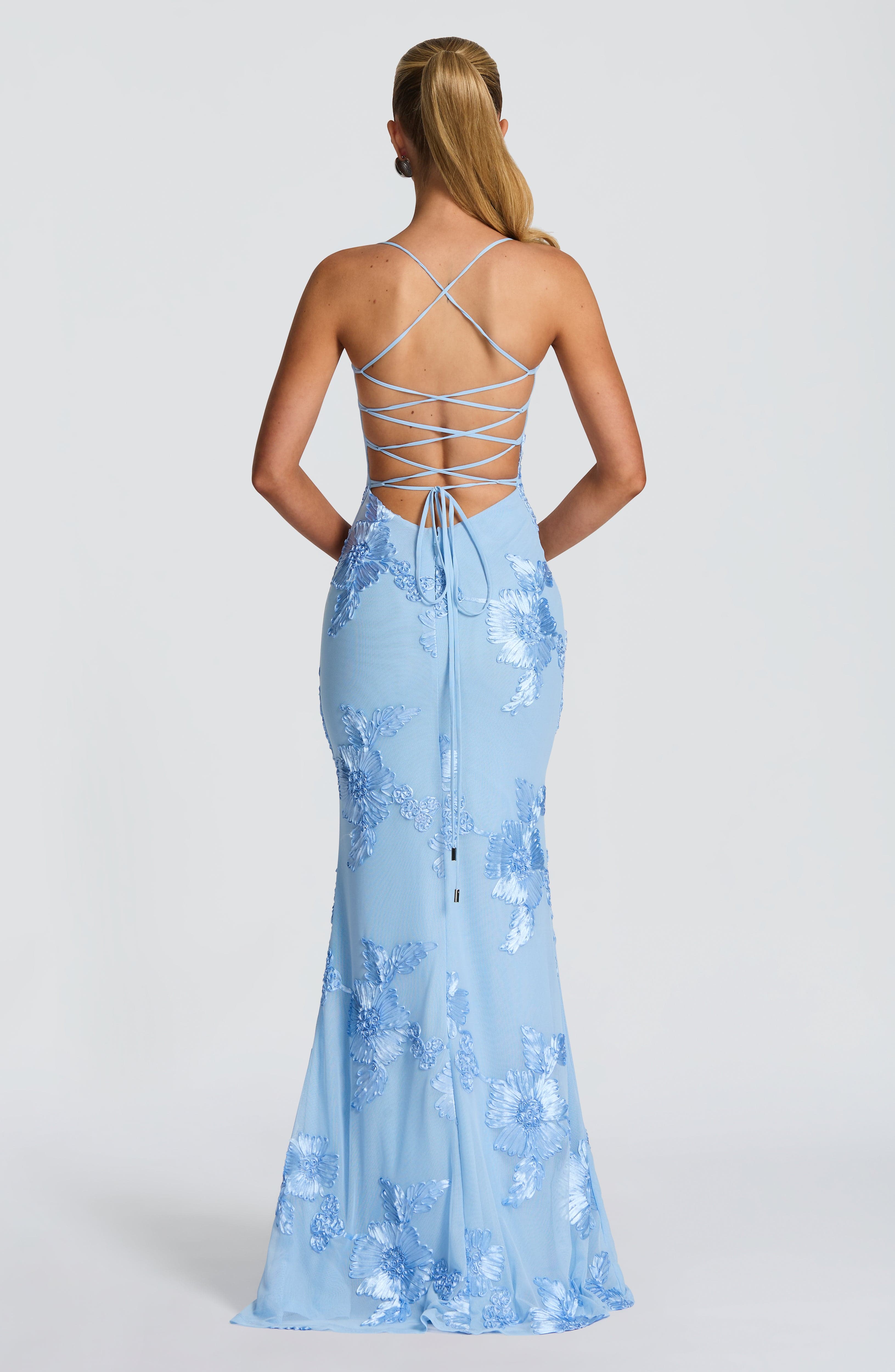 Vestido Raquel - Elegancia estructurada con detalles exclusivos