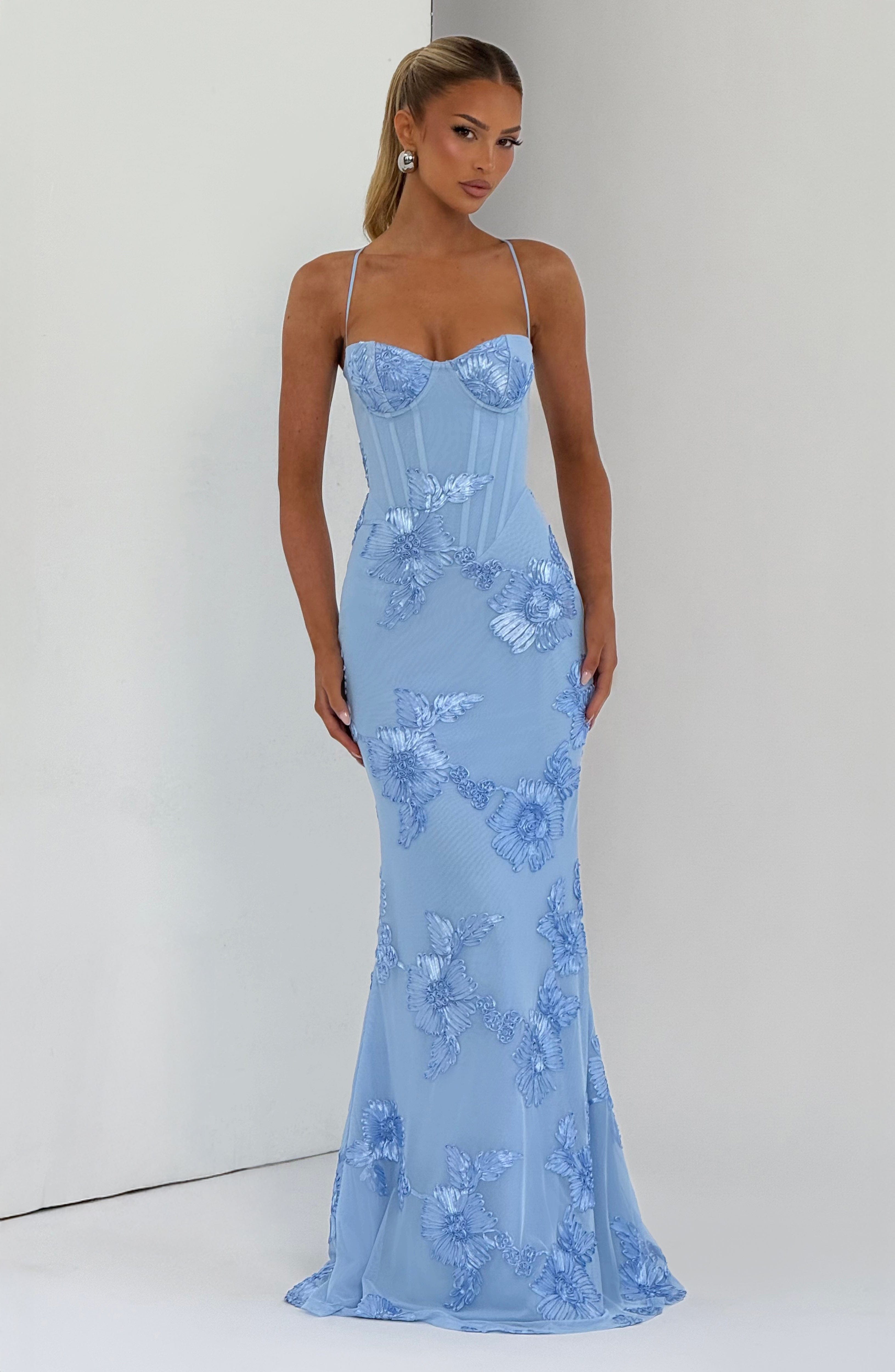 Vestido Raquel - Elegancia estructurada con detalles exclusivos