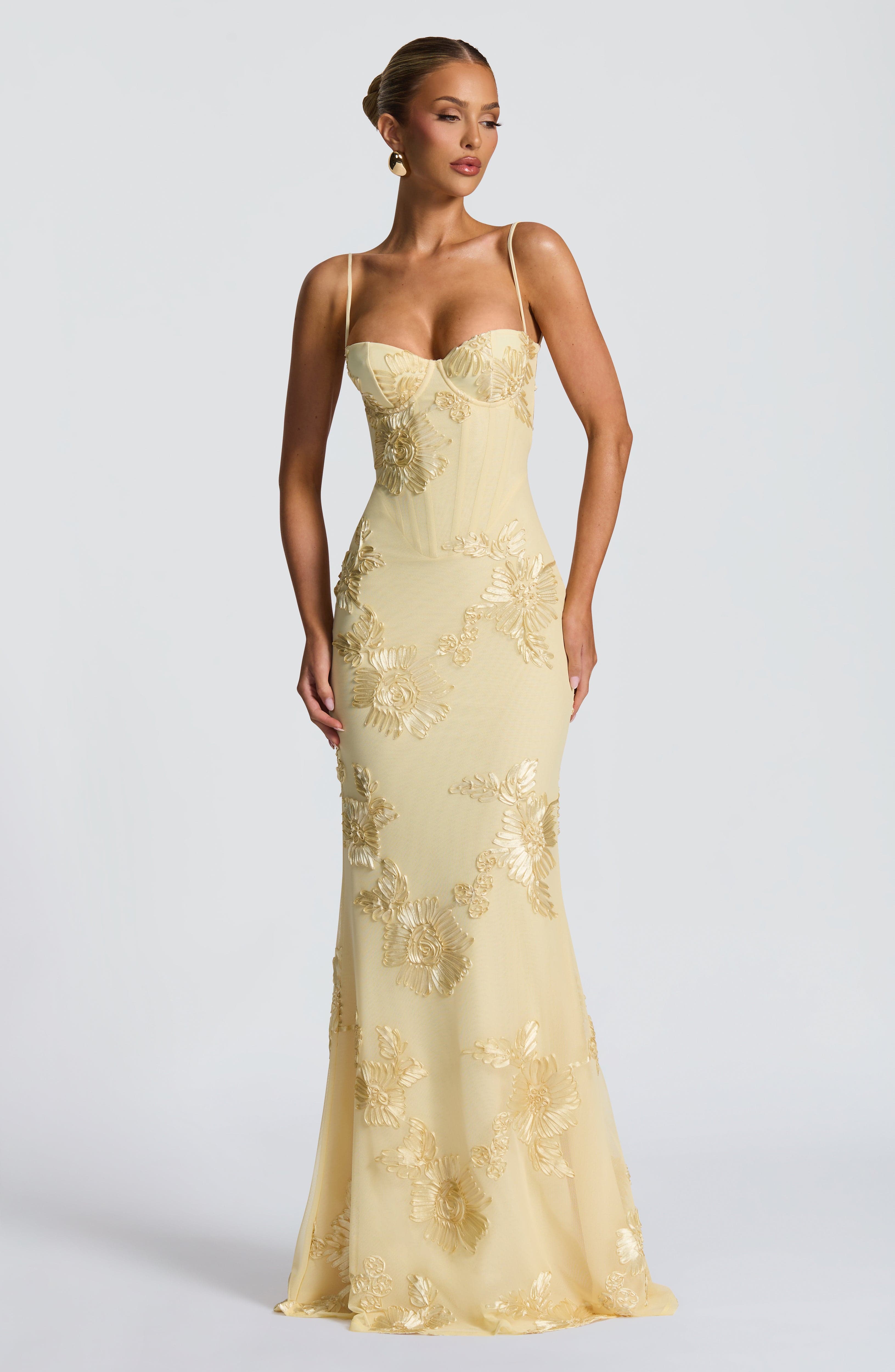 Vestido Raquel - Elegancia estructurada con detalles exclusivos