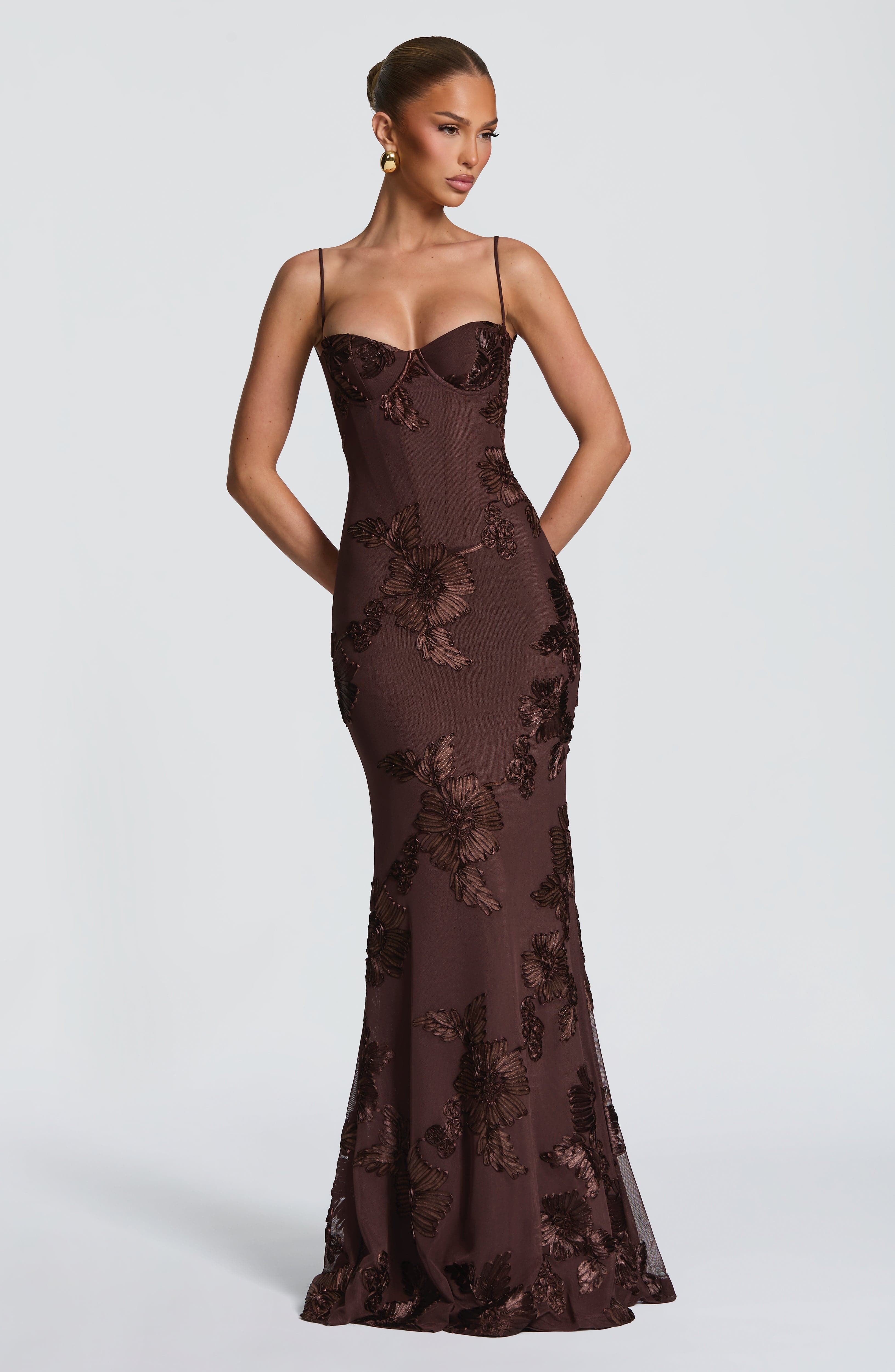 Vestido Raquel - Elegancia estructurada con detalles exclusivos